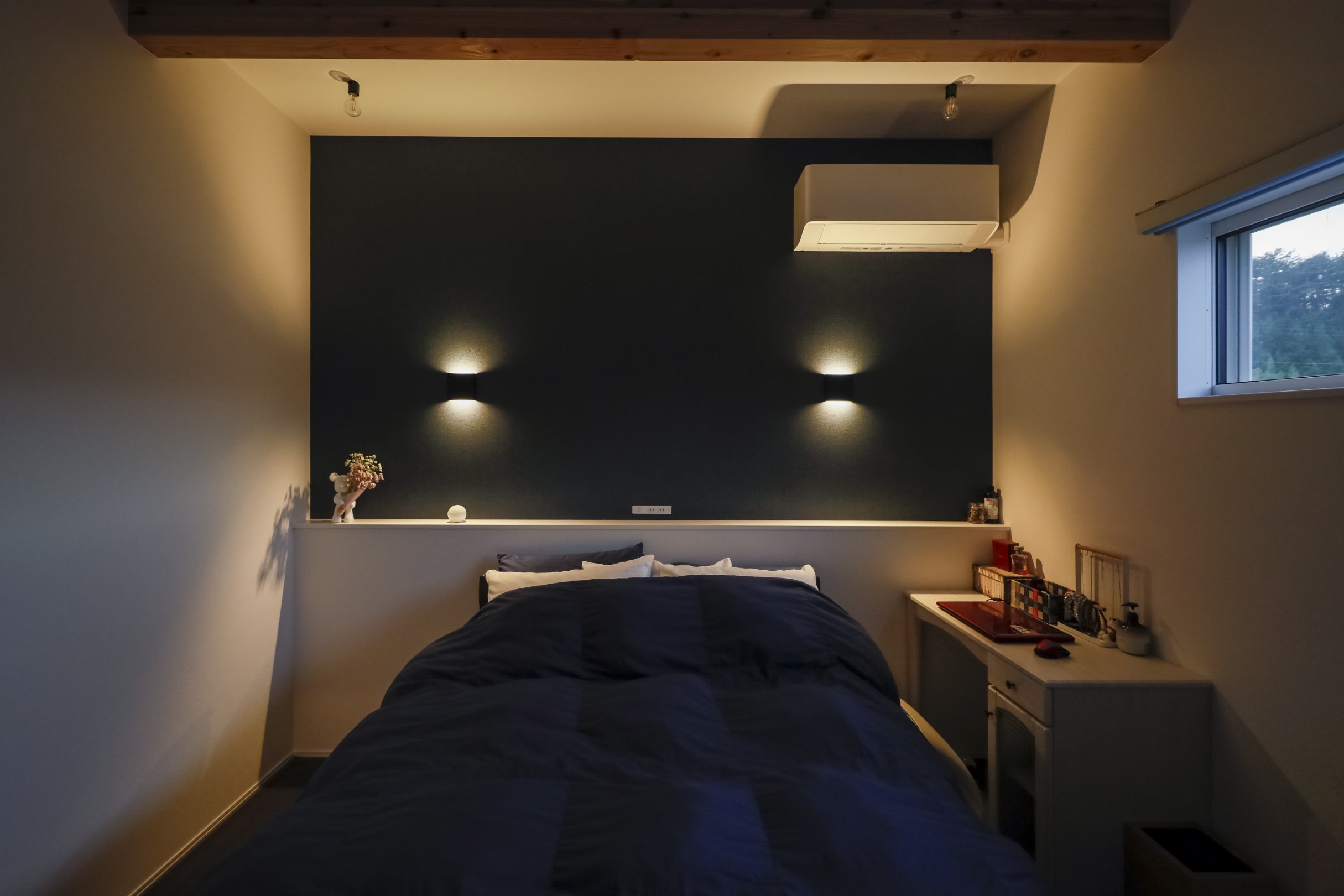 山を一望できる中庭のある家（中川村）