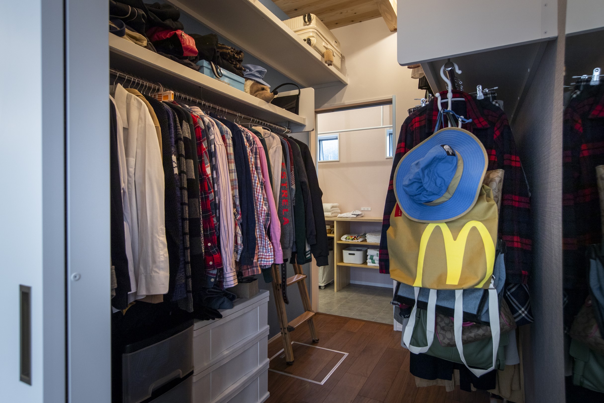 山を一望できる中庭のある家（中川村）