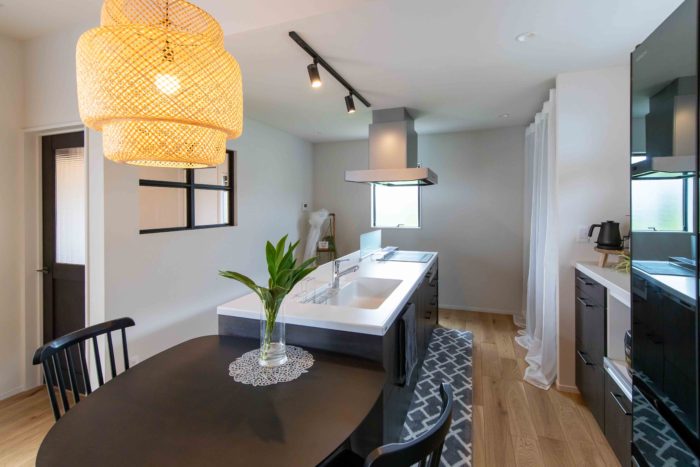 中庭付き平屋のキッチン　飯田市下伊那郡の施工事例