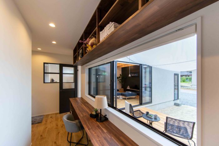 中庭付き平屋のワークスペース　飯田市下伊那郡の施工事例