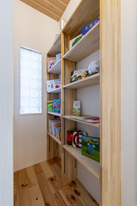 飯田市の新築住宅施工事例
内観写真
リビング収納