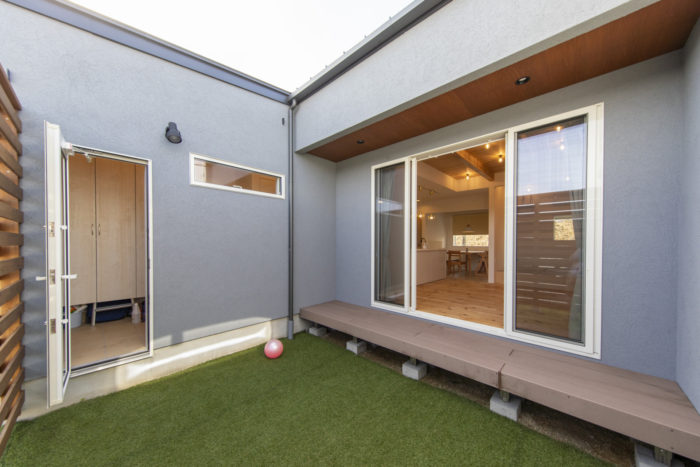 飯田市の新築住宅施工事例
外観写真
中庭の様子