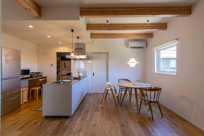 シンプルなデザインのLDK 飯田市の施工事例