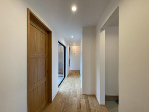 四季を感じられる中庭の家