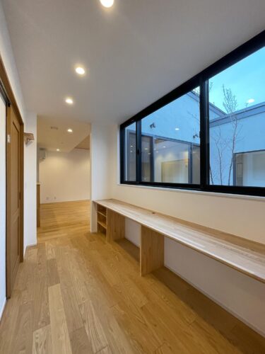 四季を感じられる中庭の家