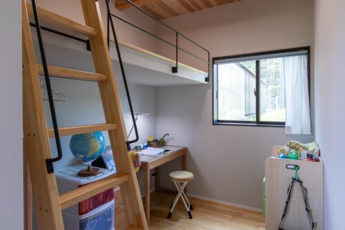 伊那谷の景色を生かした平屋