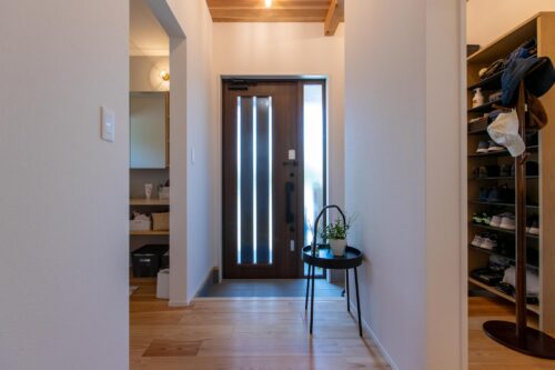 伊那谷の景色を生かした平屋