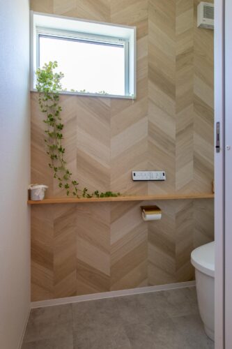 伊那谷の景色を生かした平屋