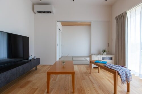 伊那谷の景色を生かした平屋